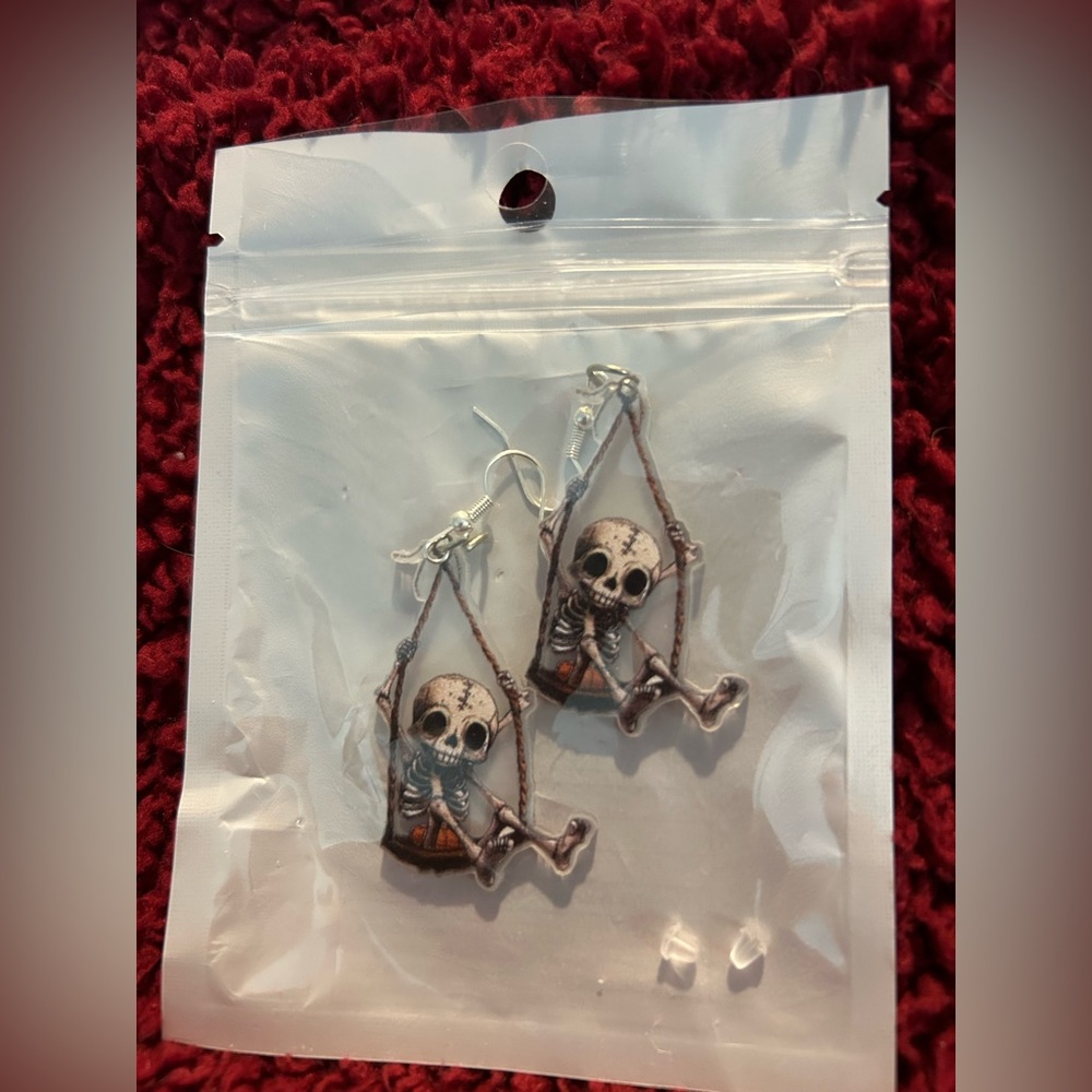 Skeleton Swing Dangle Earrings - Brown & Cream
